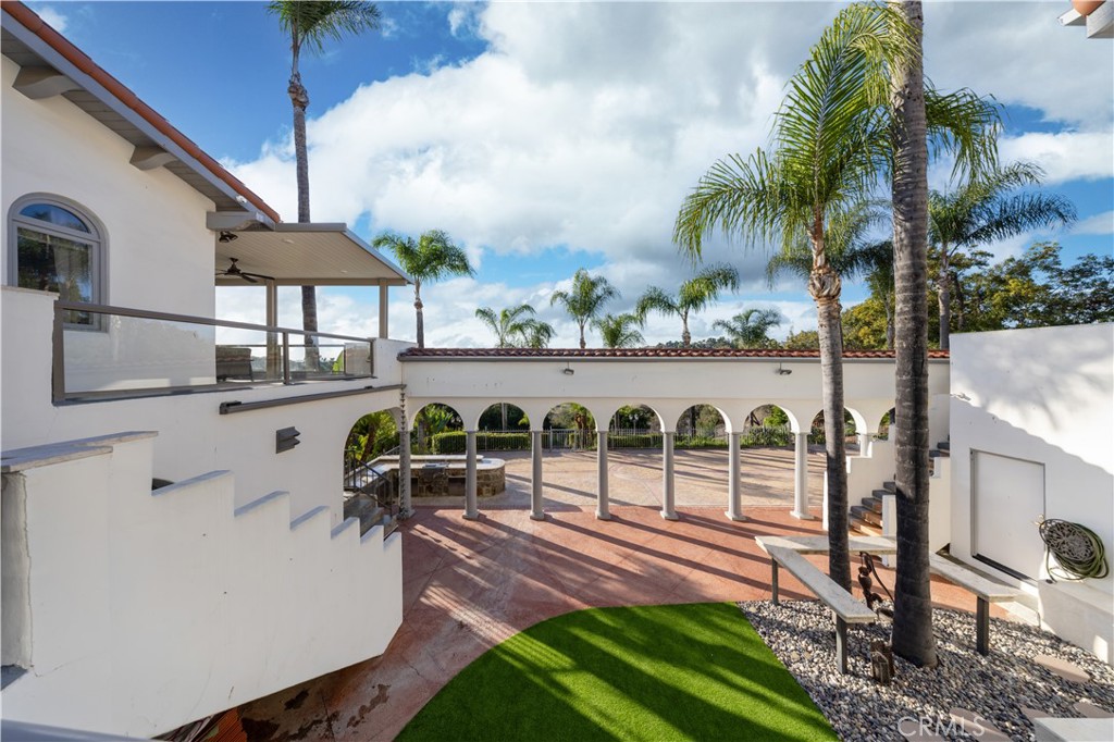 2557 Indian Creek