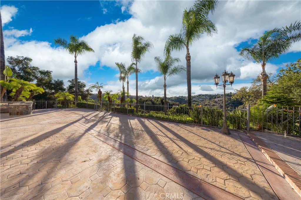 2557 Indian Creek