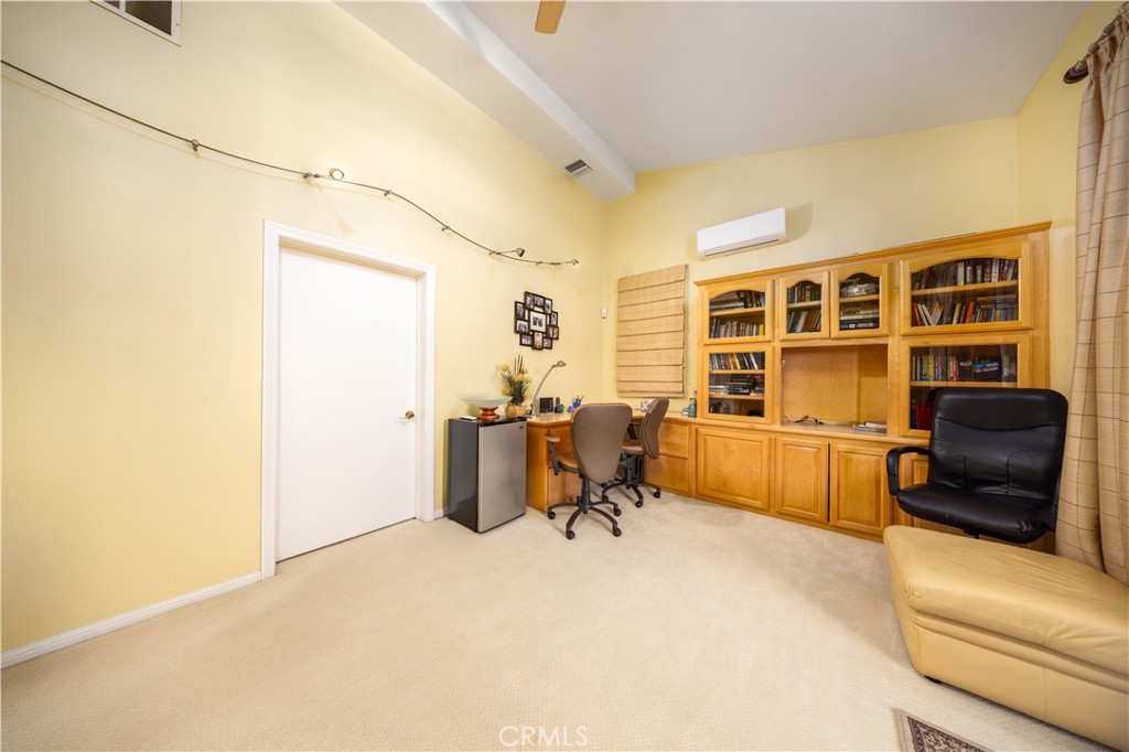 2557 Indian Creek