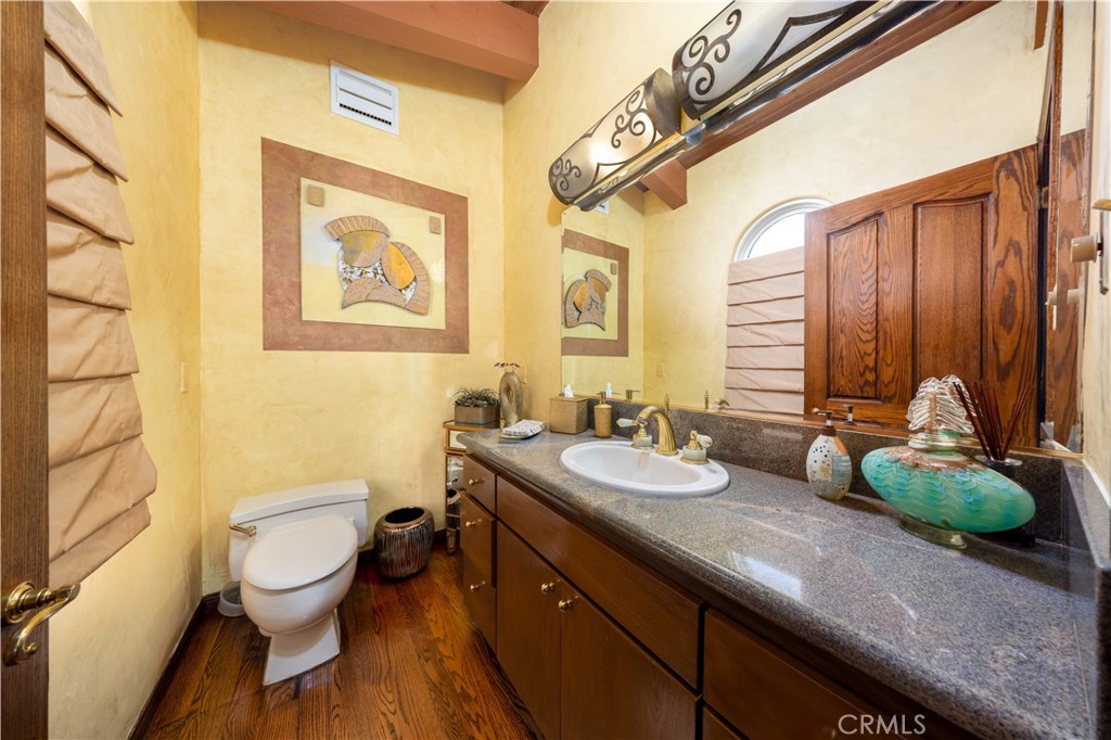 2557 Indian Creek