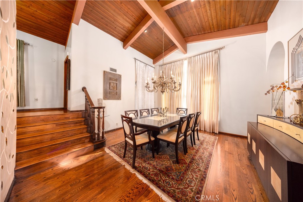 2557 Indian Creek