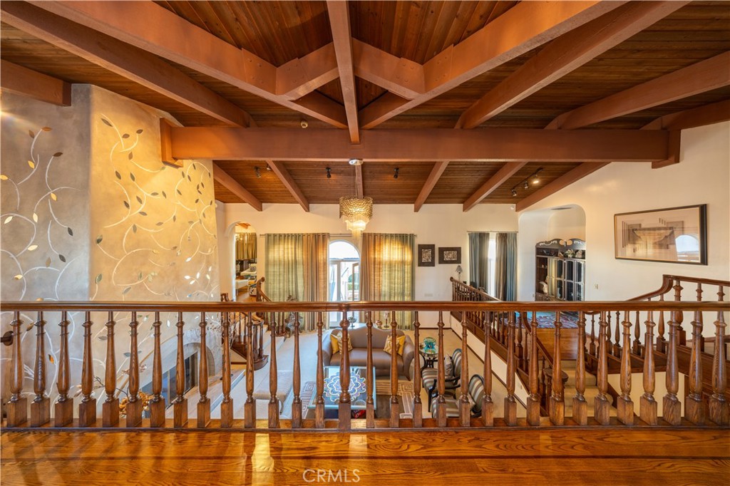 2557 Indian Creek