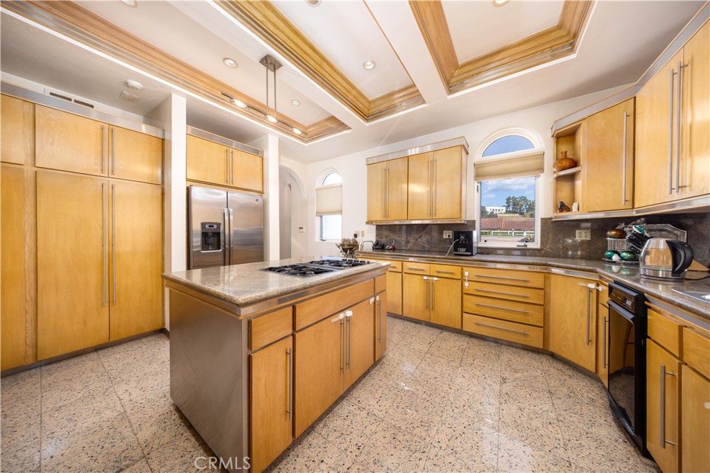 2557 Indian Creek