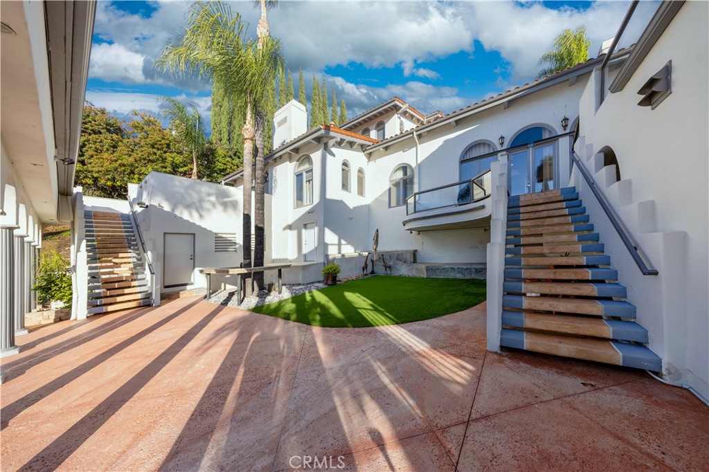 2557 Indian Creek