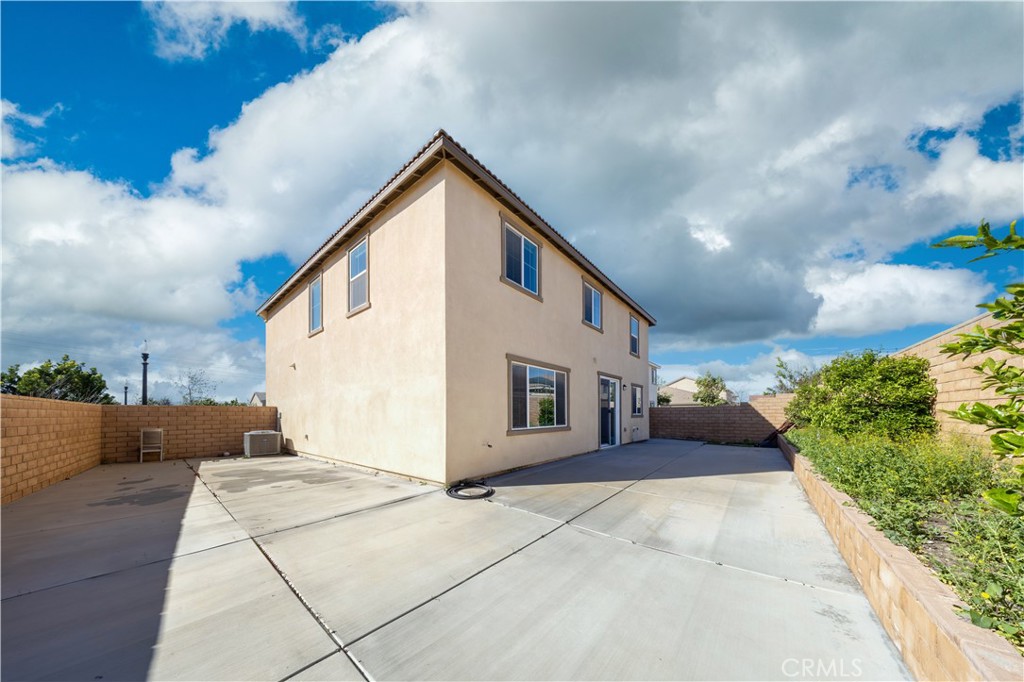 3421 E Orange Blossom