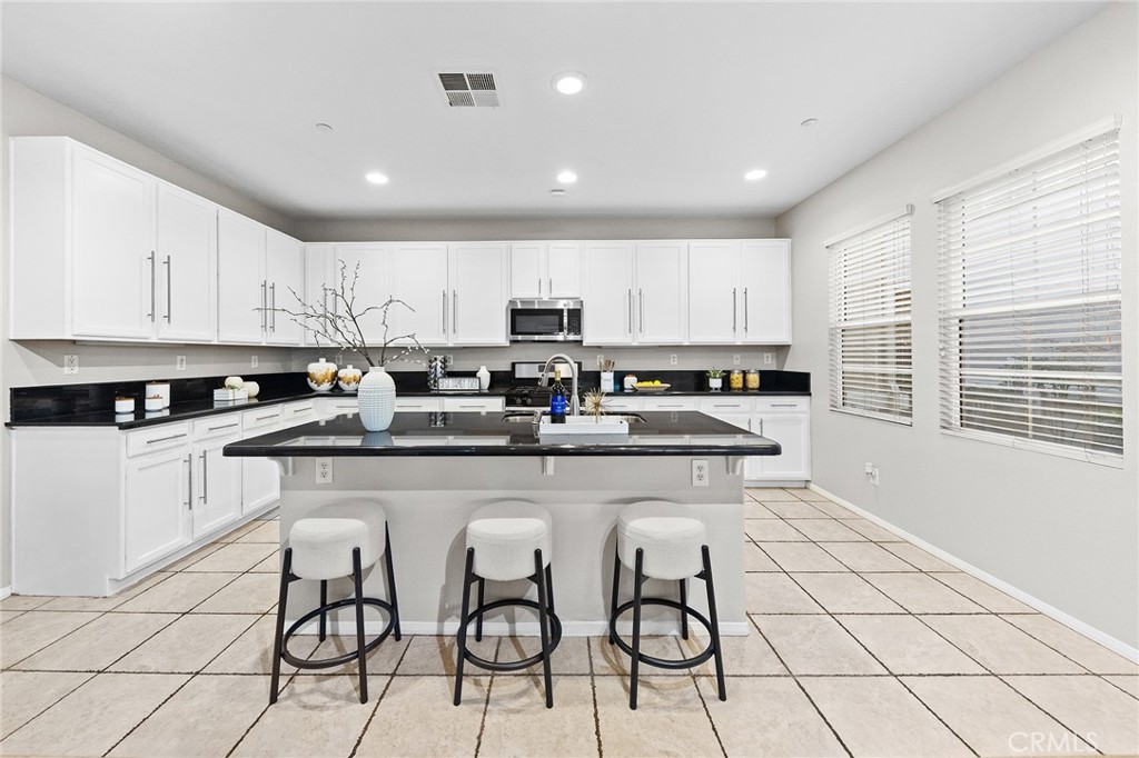 7353 W Ellena W 64