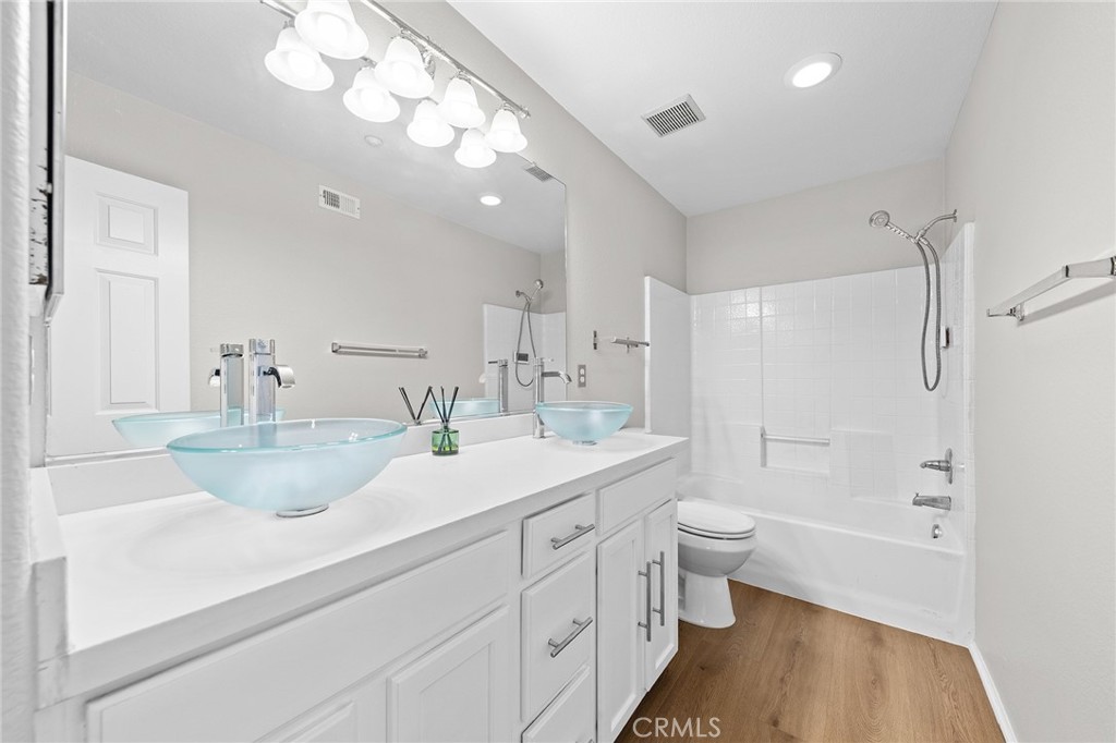 7353 W Ellena W 64