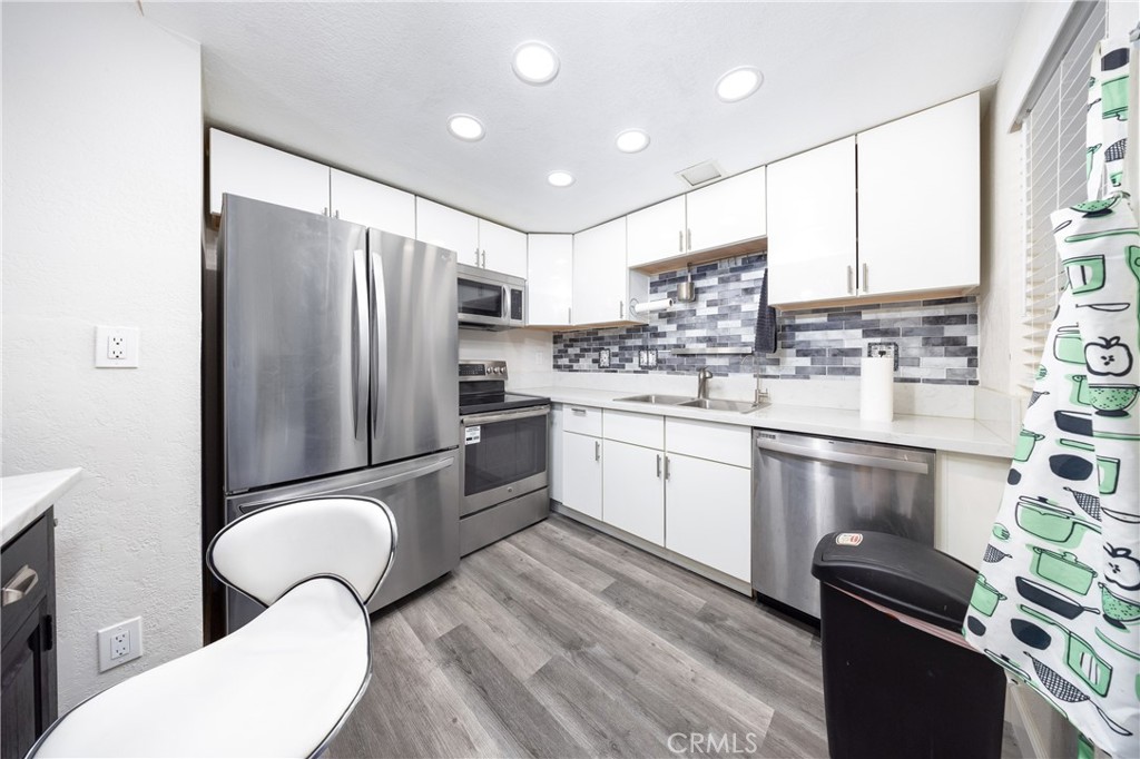 22725 Lakeway Drive 393