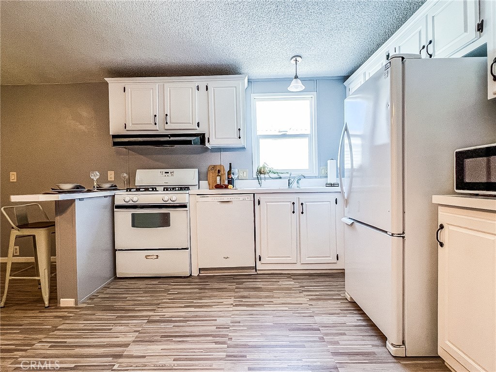 2755 Arrow Hwy 74