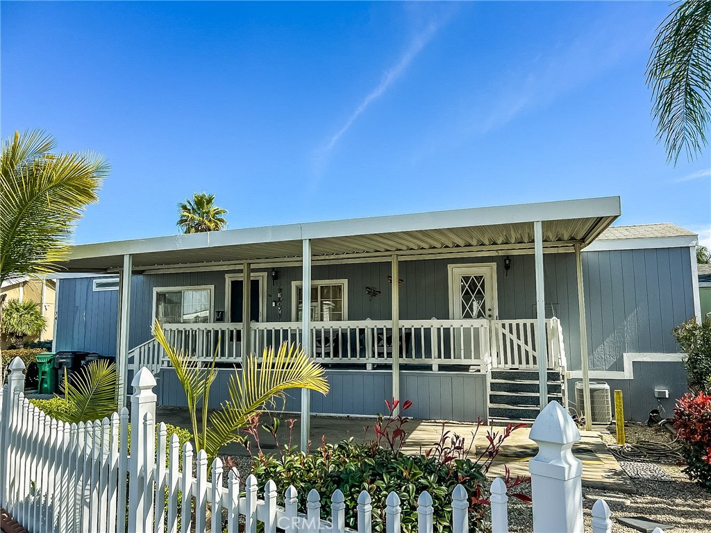 2755 Arrow Hwy 74