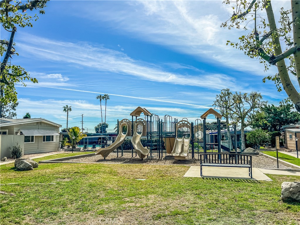 2755 Arrow Hwy 74