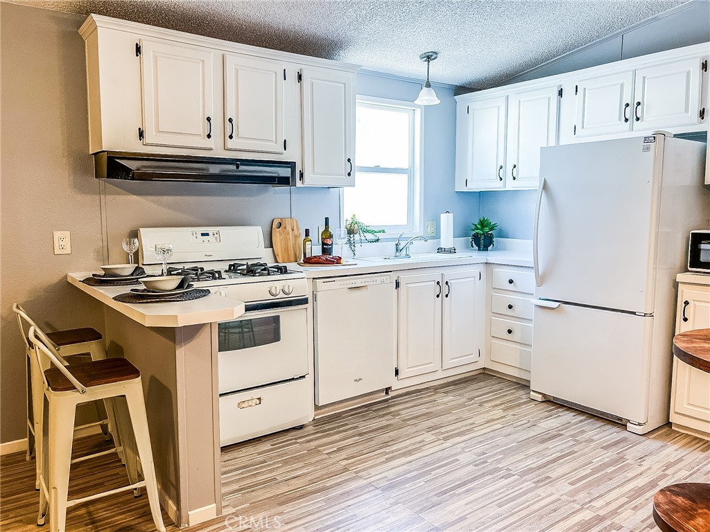 2755 Arrow Hwy 74