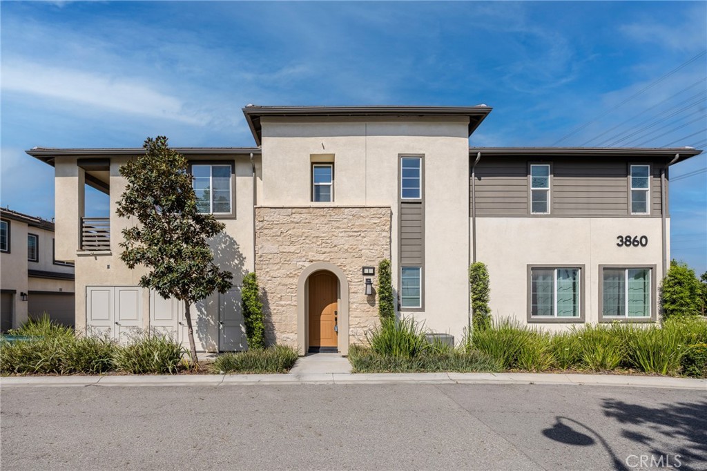 3860 S Oasis Paseo 1