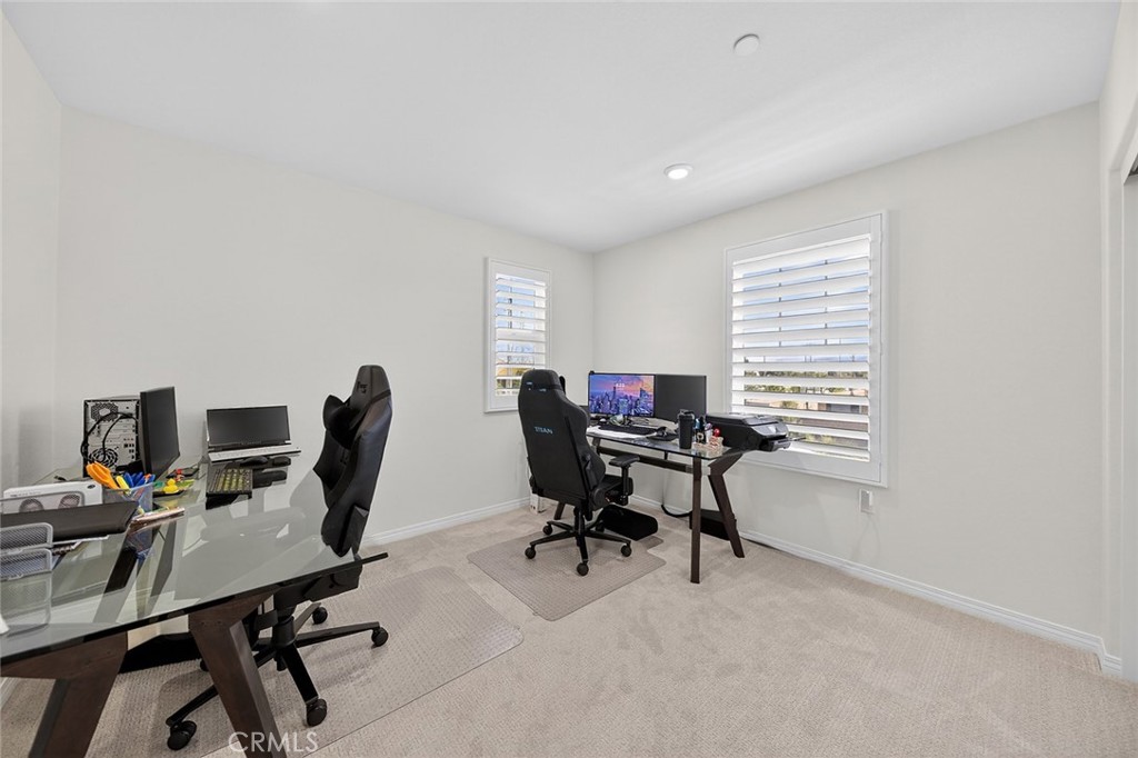 2689 E Towhee