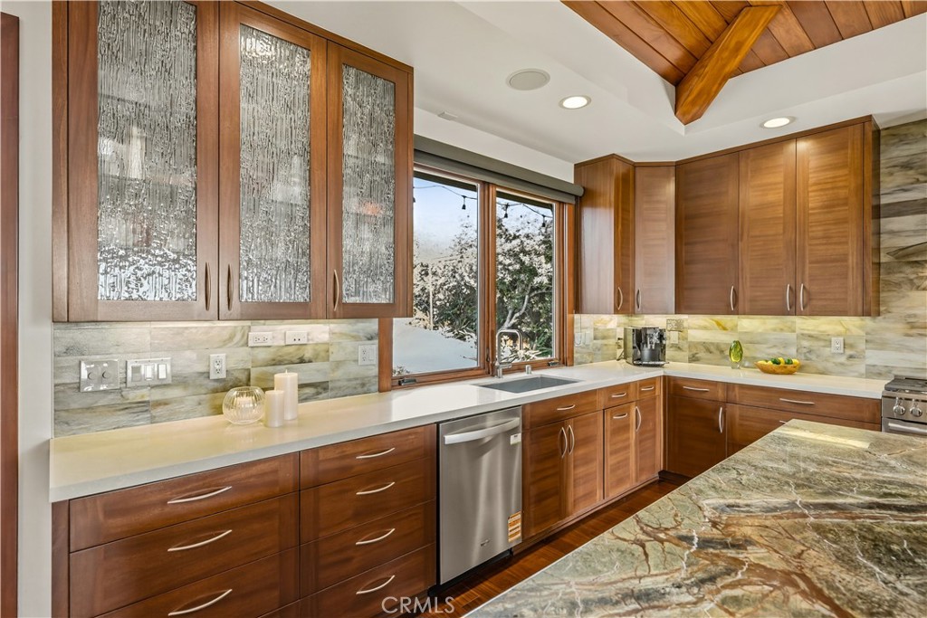 2912 Via Alvarado