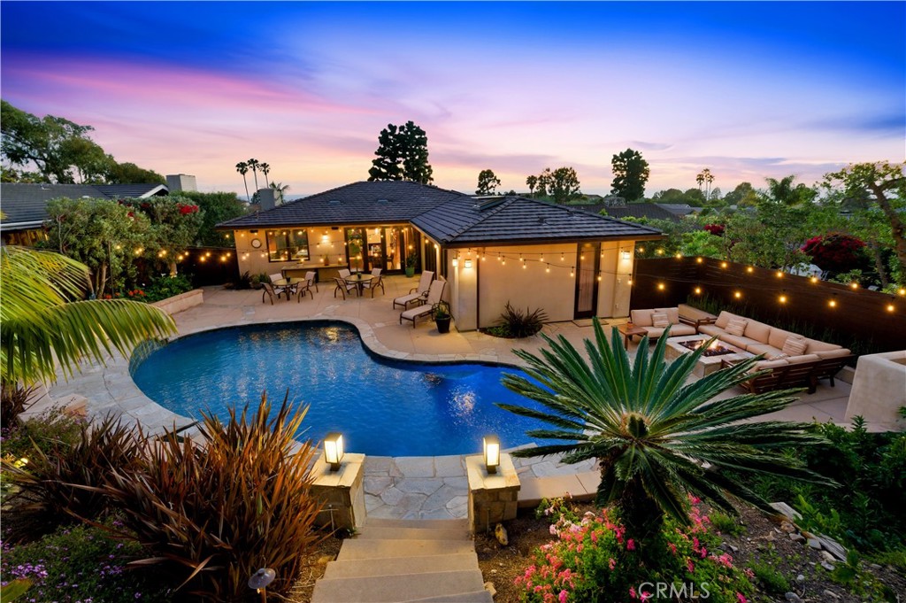 2912 Via Alvarado