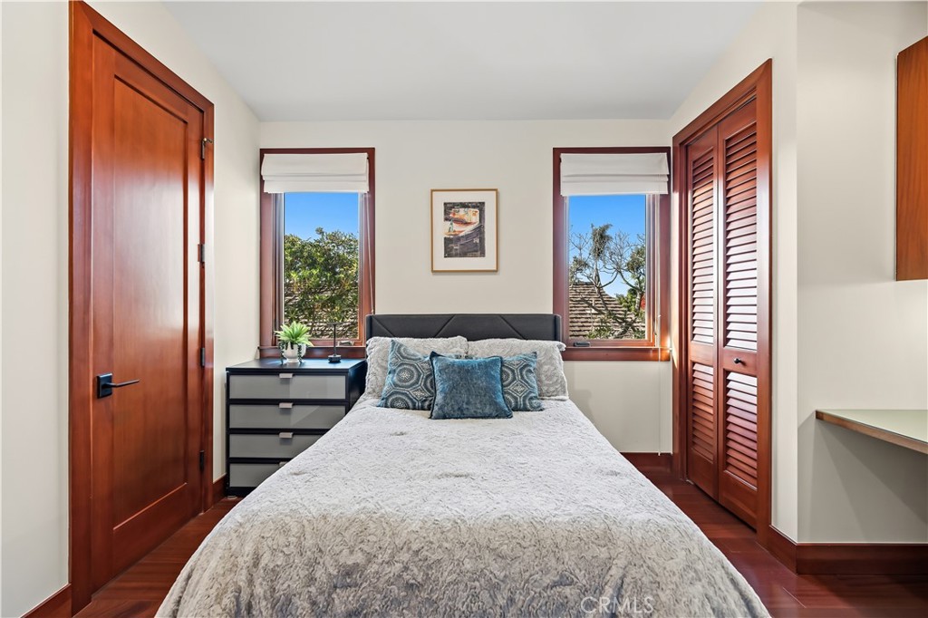 2912 Via Alvarado