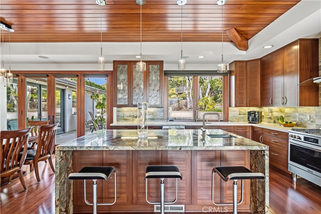 2912 Via Alvarado