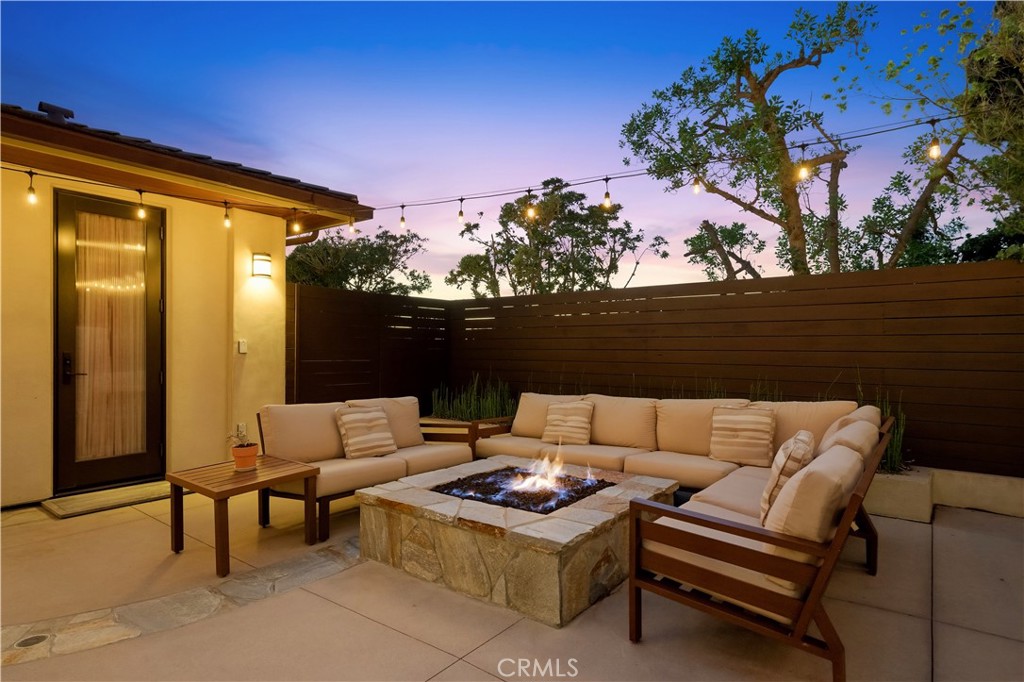 2912 Via Alvarado