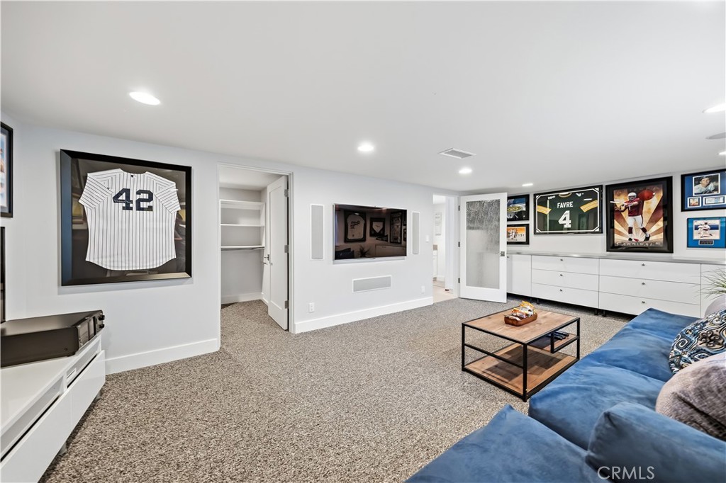2912 Via Alvarado