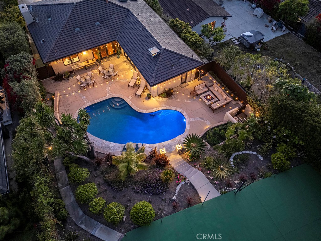 2912 Via Alvarado