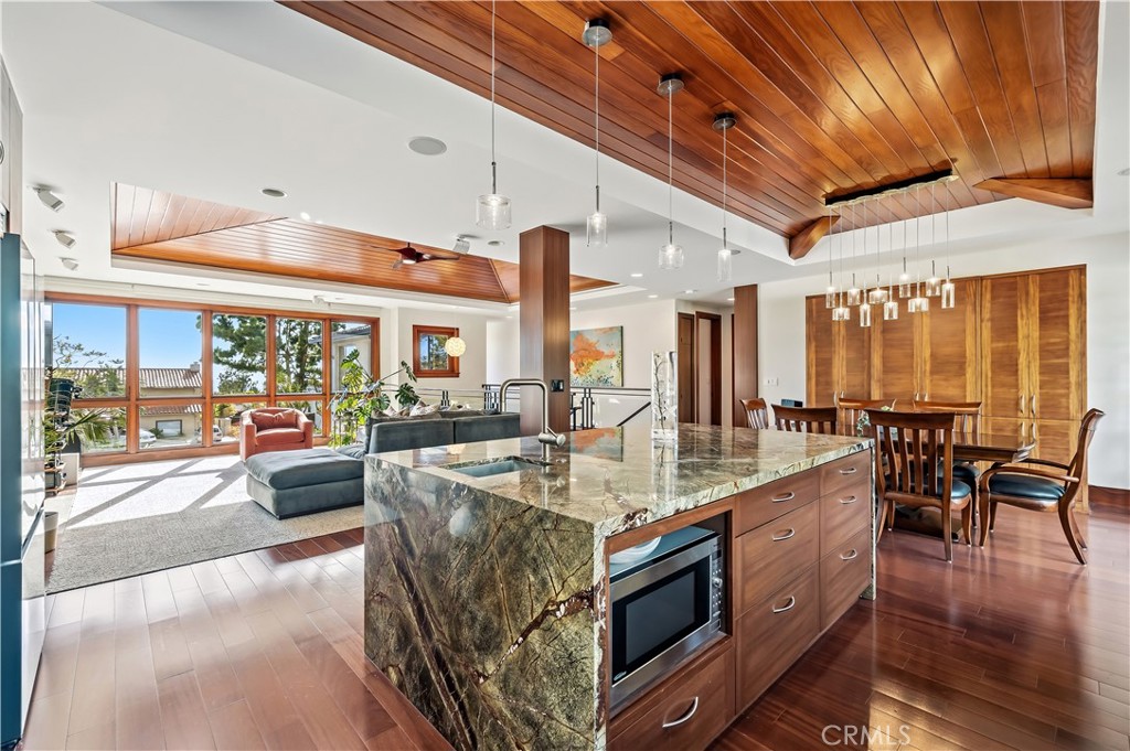 2912 Via Alvarado