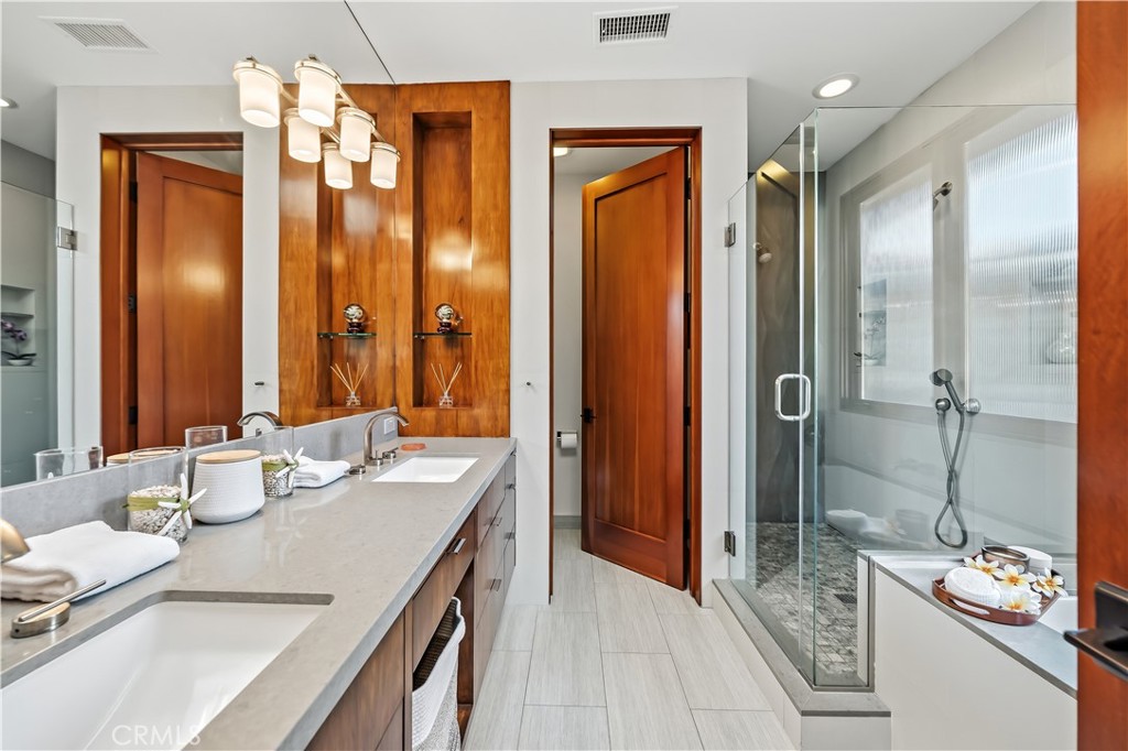 2912 Via Alvarado