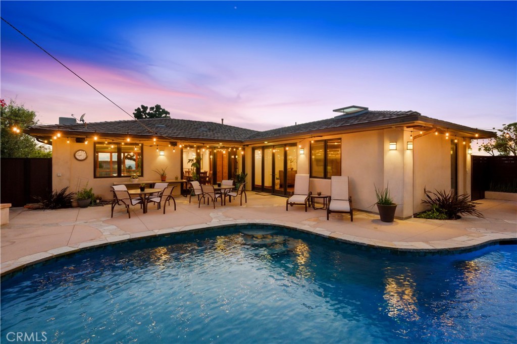 2912 Via Alvarado