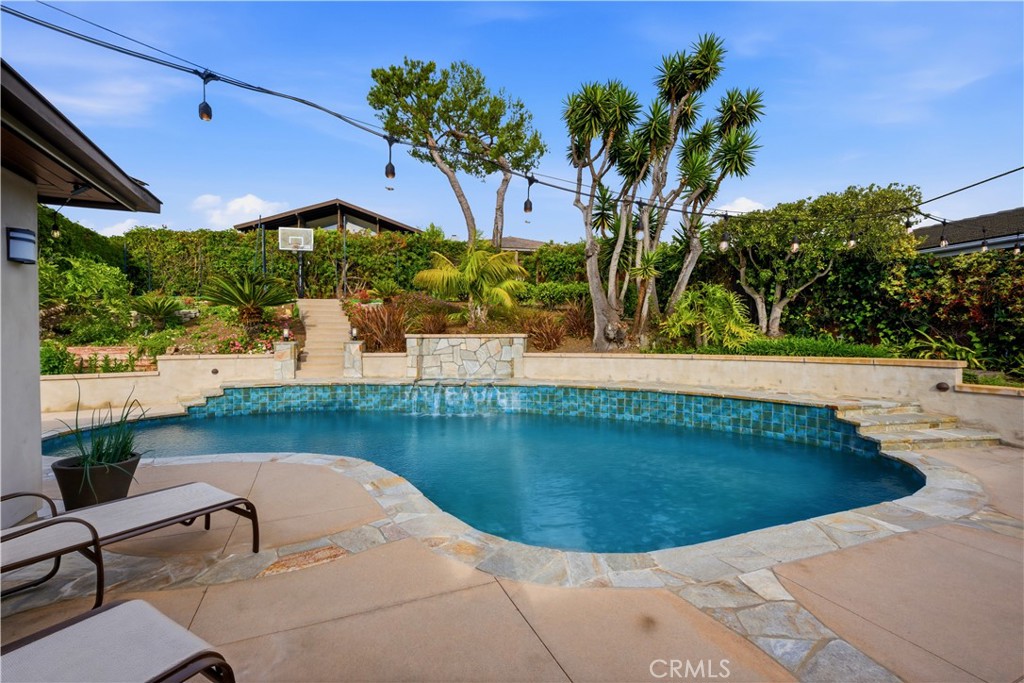 2912 Via Alvarado