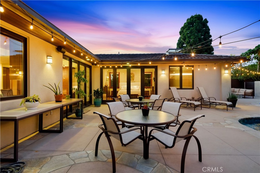 2912 Via Alvarado