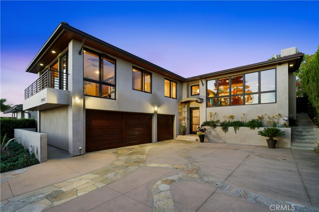 2912 Via Alvarado