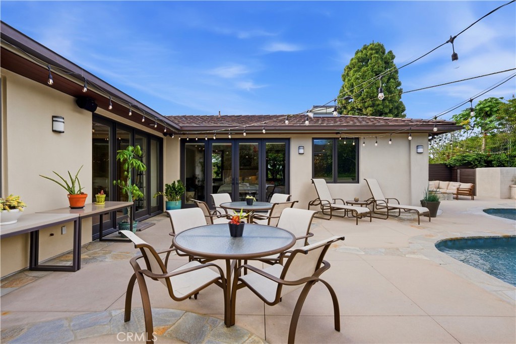 2912 Via Alvarado