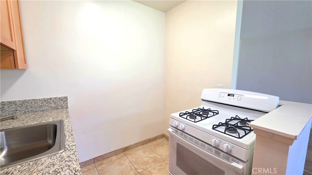 2334 E Santa Fe Avenue 2