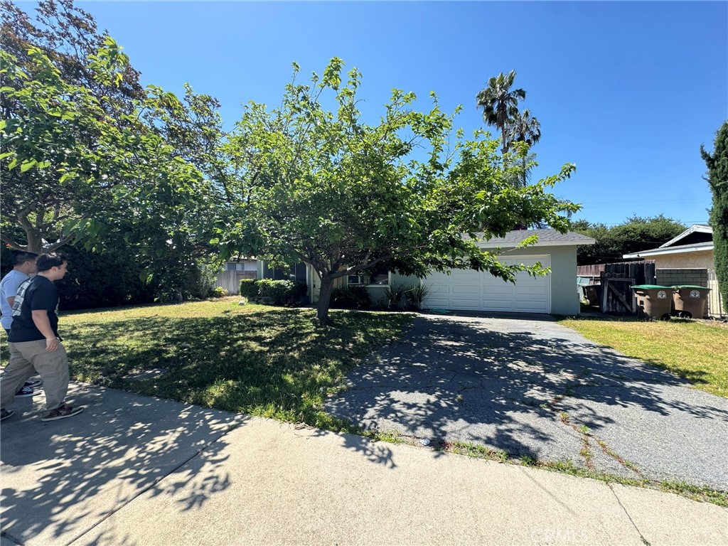346 Victoria Place