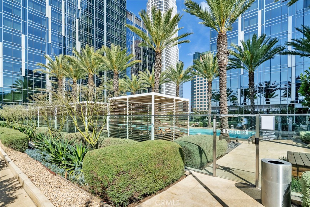 877 Francisco St 805