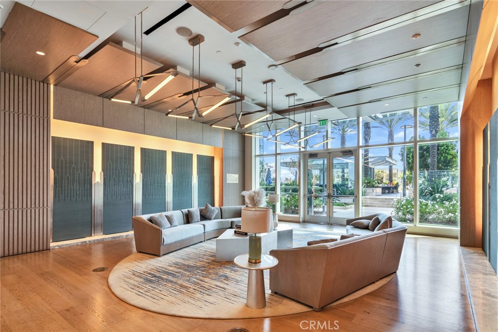 877 Francisco St 805