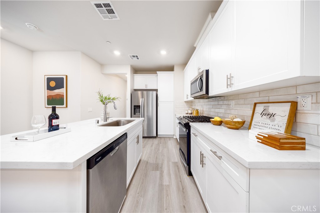 2715 Erebus Ct