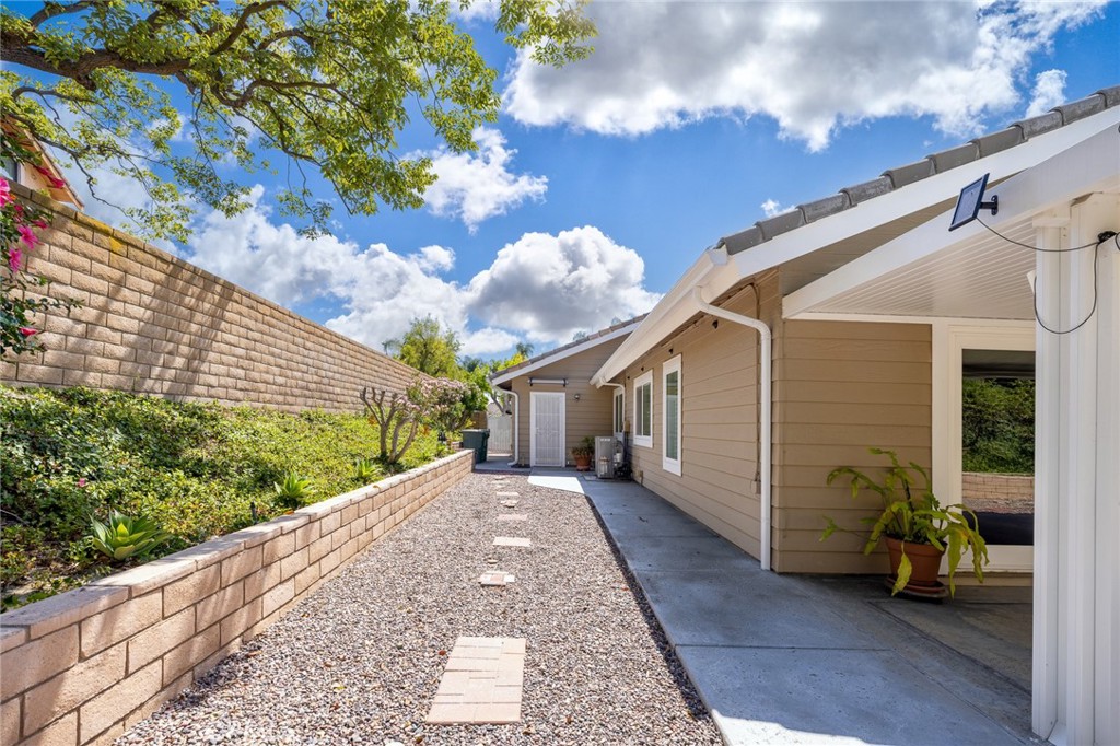2055 Paseo Susana