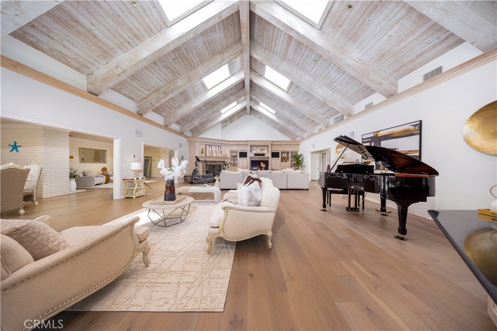 1531 Rodeo Road