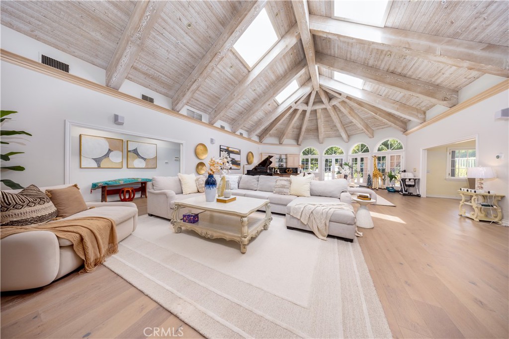 1531 Rodeo Road