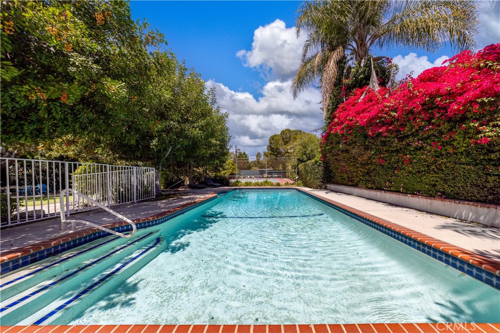 1531 Rodeo Road