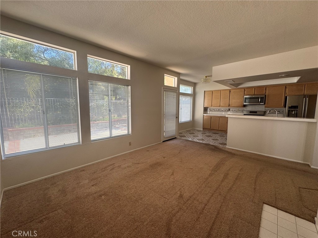 2121 Sun Ridge