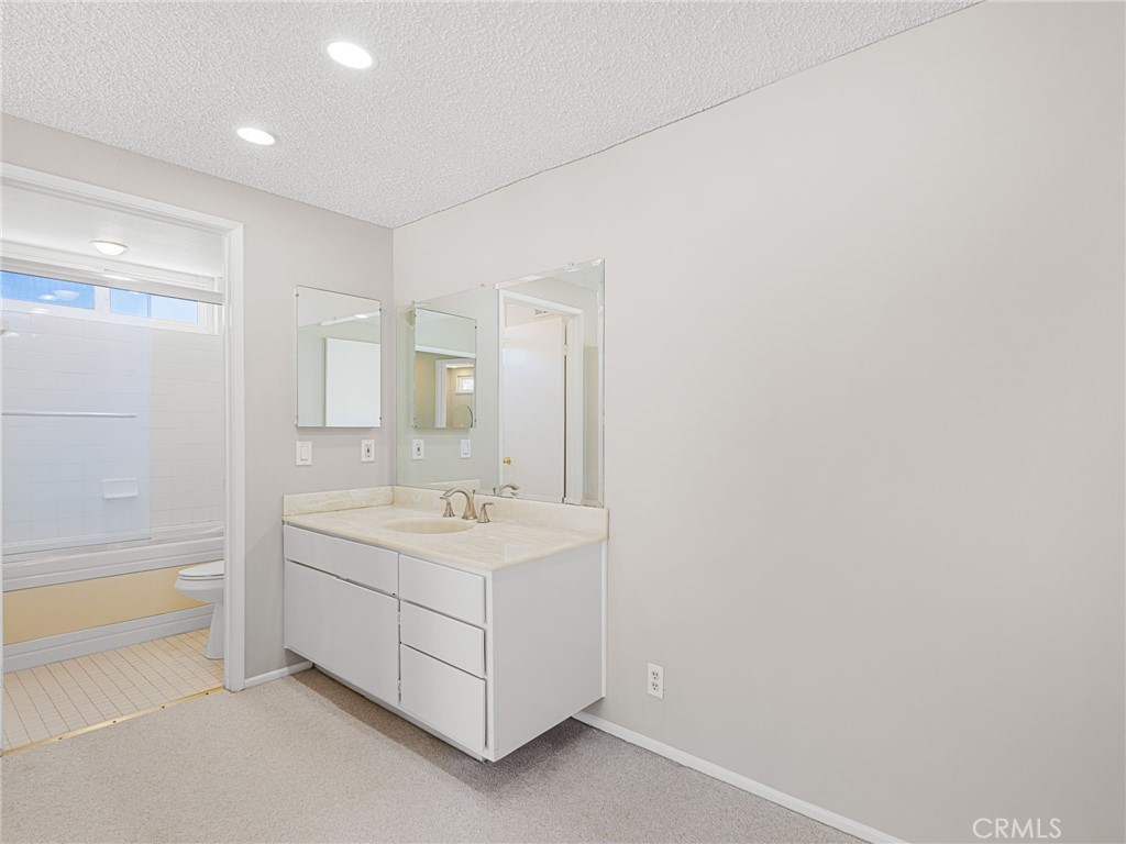 19721 Katrine Cir