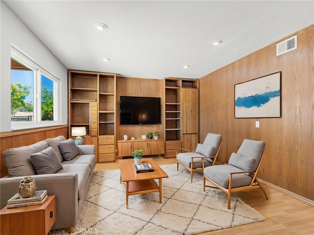 19721 Katrine Cir