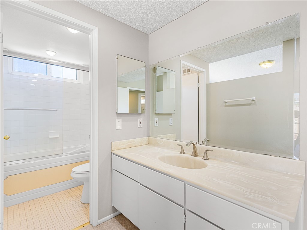 19721 Katrine Cir