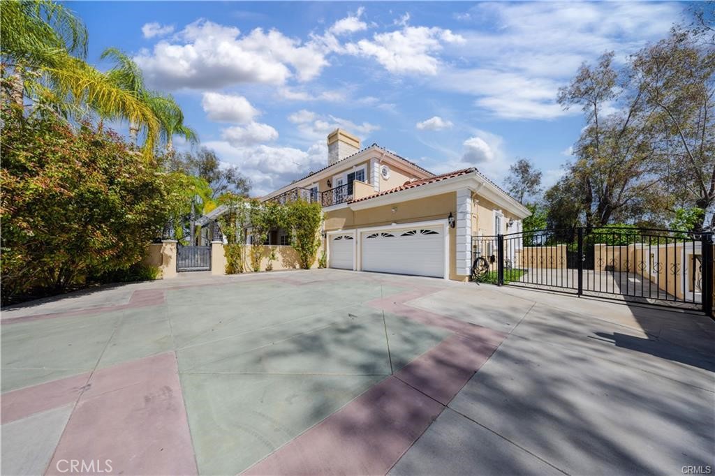 1468 Pierre Road