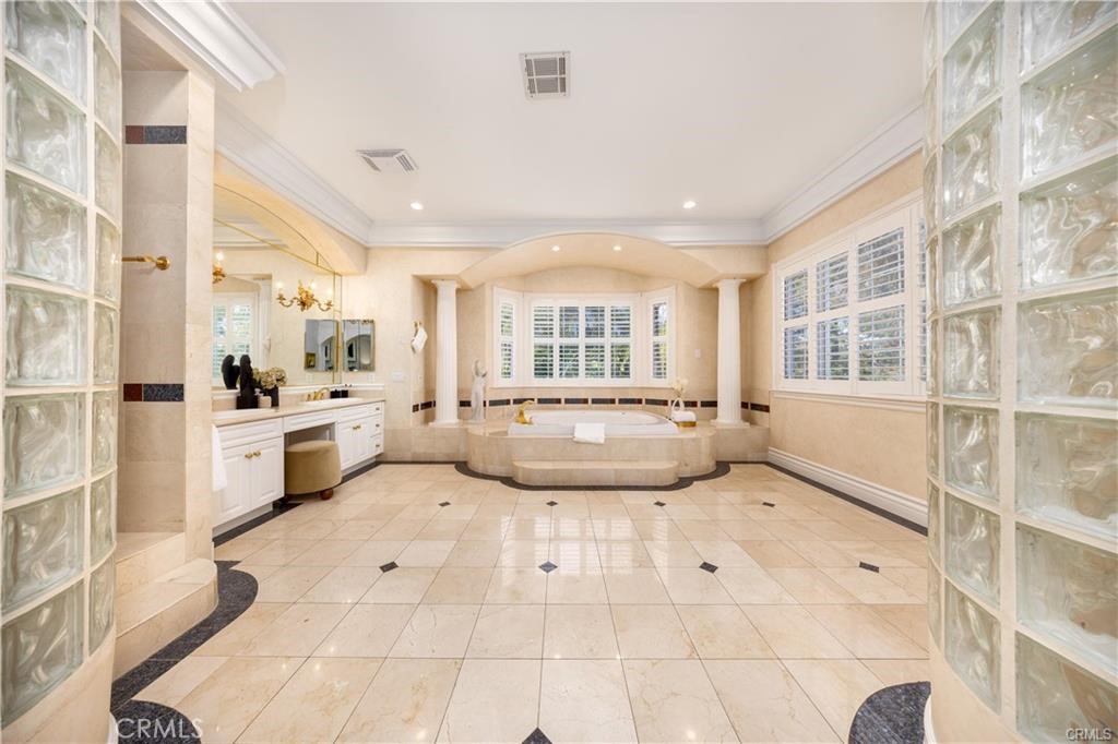 1468 Pierre Road