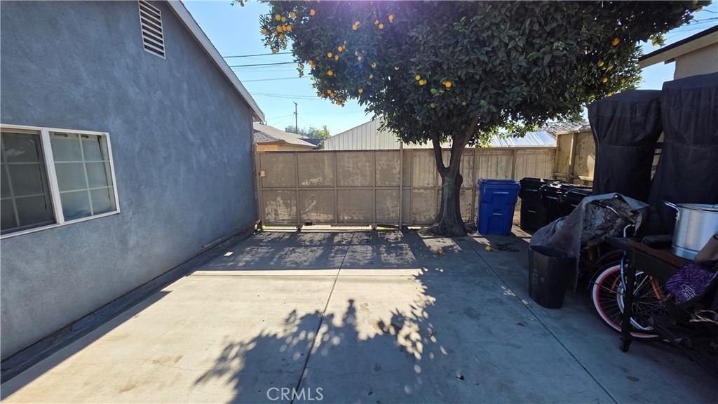 716 E 6th