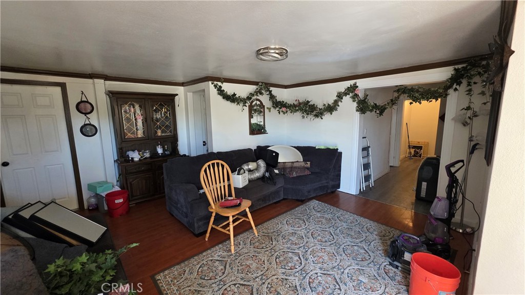 716 E 6th