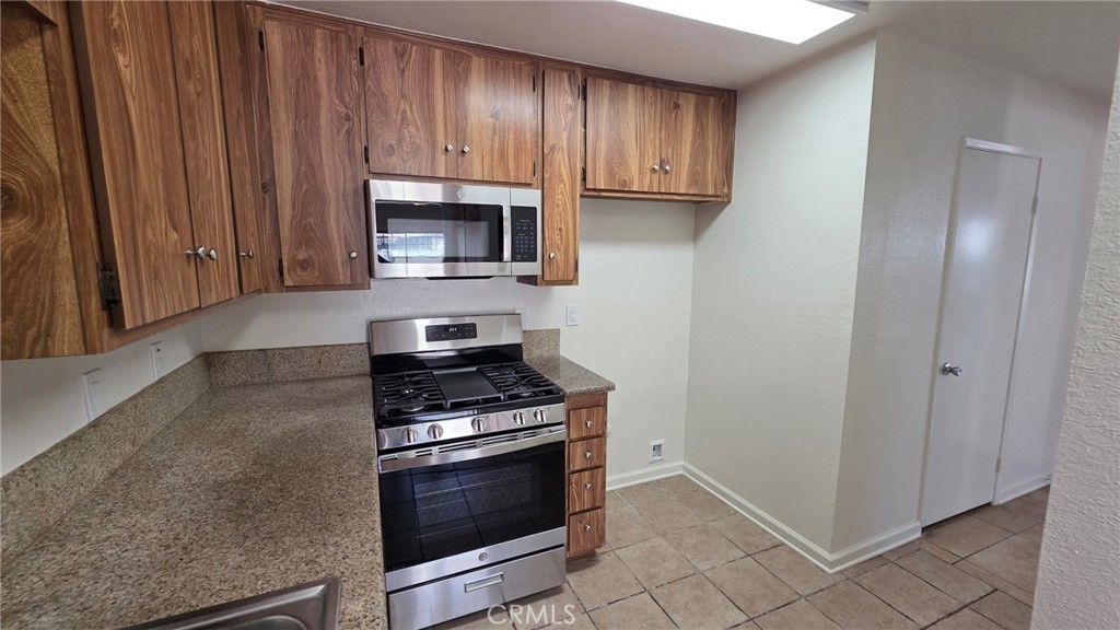 1020 Golden Springs A
